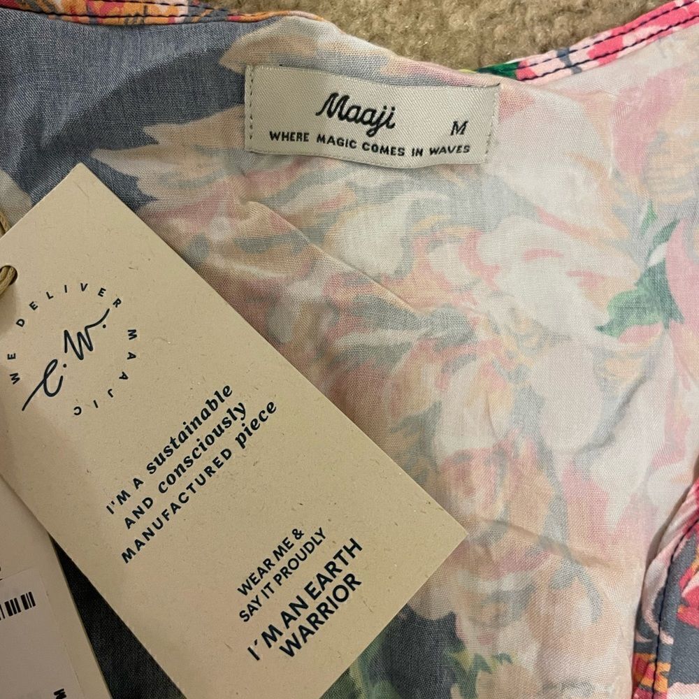 MAAJI - PEONY HELENA TUNIC Beachly Floral Size M - Picture 4 of 11